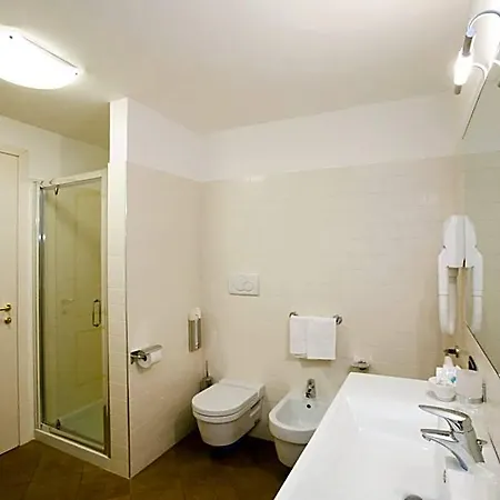 La Valletta Relais 3* Бергамо