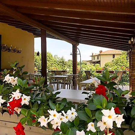Отель La Valletta Relais Бергамо