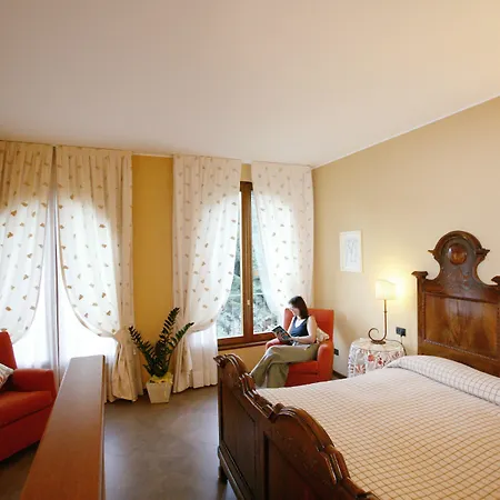 Готель La Valletta Relais Бергамо